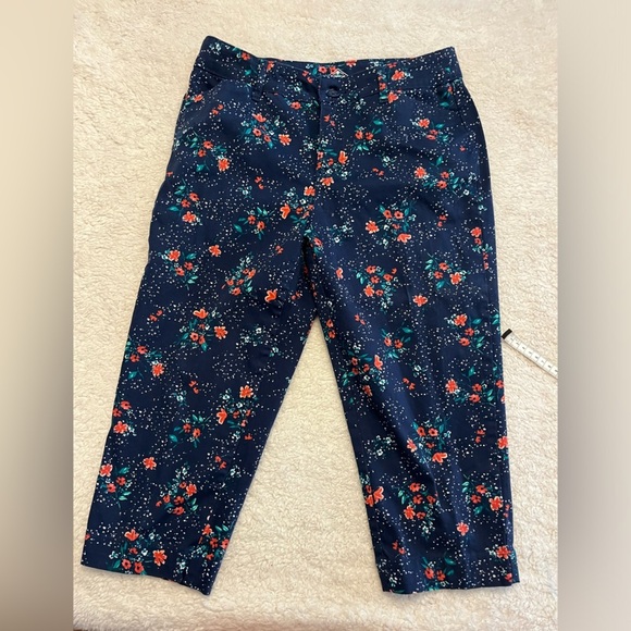 St. John's Bay Pants - St Johns Bay Floral Print Capri